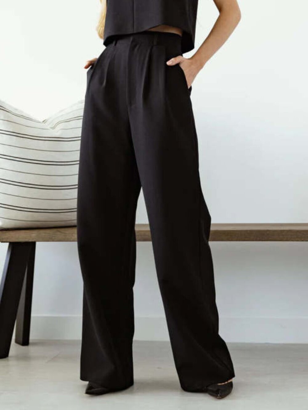 sundays Gentry trousers wide leg high rise pleated black stretch women new Large